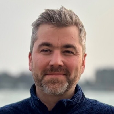Ben Tagger_Headshot.jpg